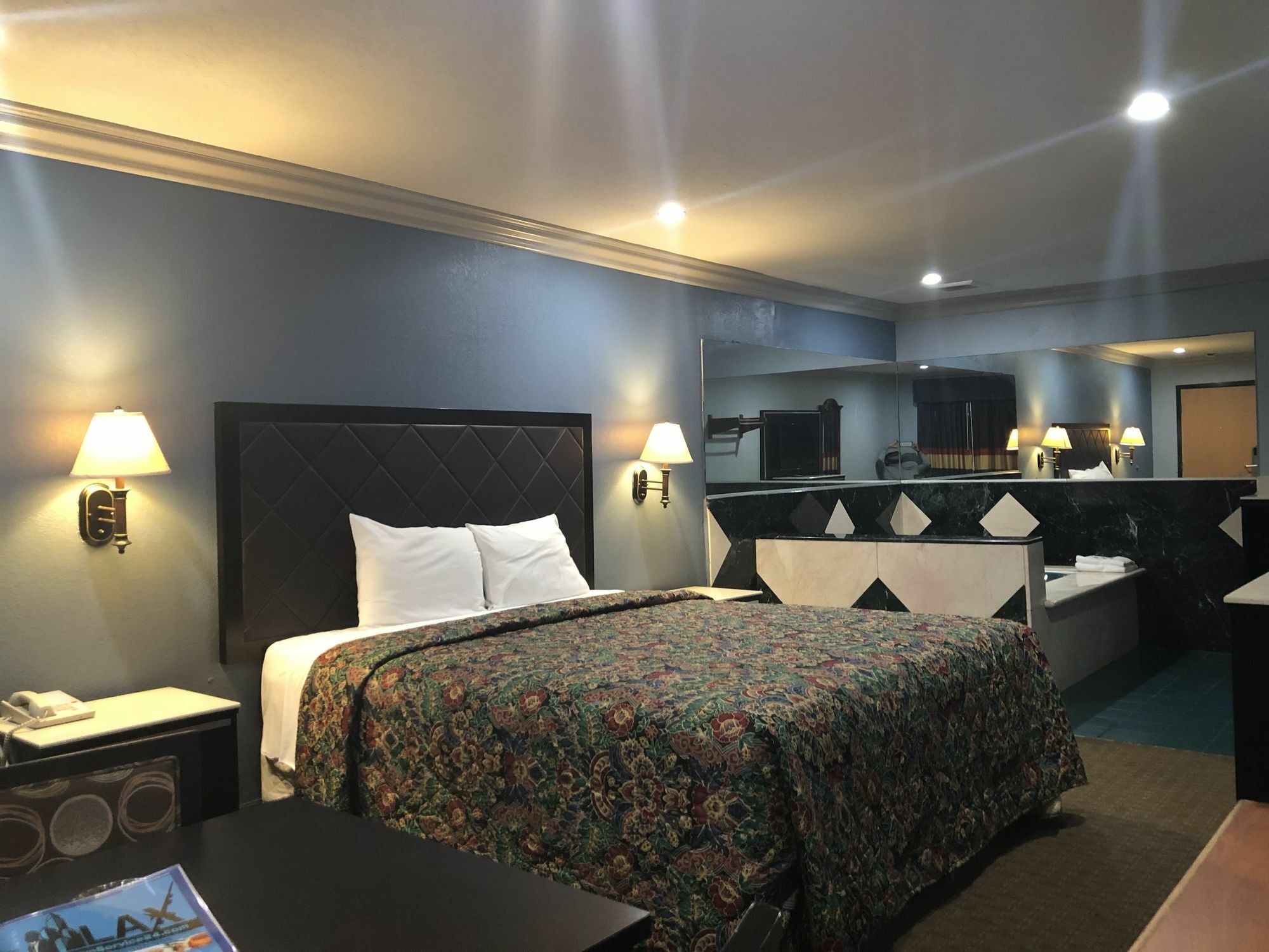 La Mirage Inn Lax Airport West Athens Buitenkant foto